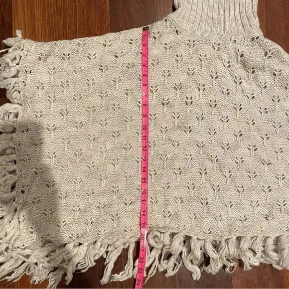 Quicksilver Tan Knit Poncho Sweater Fringe Shrug Wool Boho Turtle Neck Cream - Picture 7 of 8